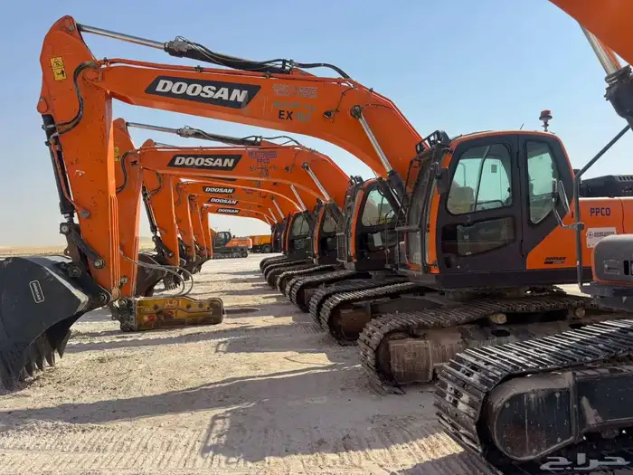 موجود بكلينات موديل 2023 حجم كبير 520وحجم صغير220للايجار 2