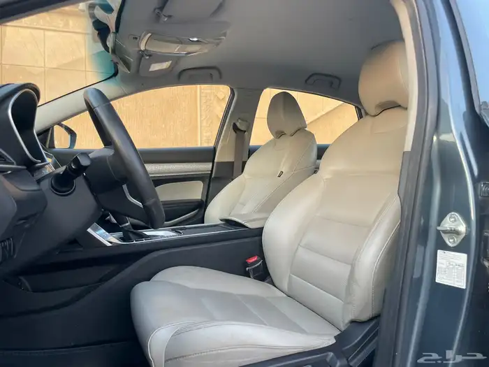 جيلي بينراي 2022 نص فل نظيف جدا 11