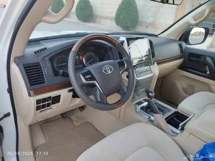 للبيع لاندكروزر 2016 وكاله شرط من الصدام الى الصدام 13