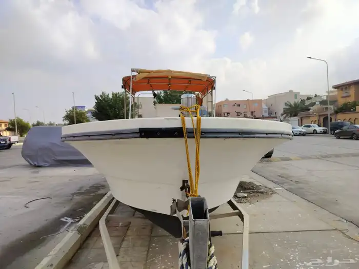 زورق الروزان 27 مكينة 200 ياماها 5