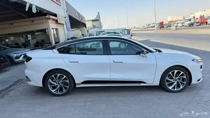 فورد تورس تيتانيوم وترند وامبيانتي 2026 3