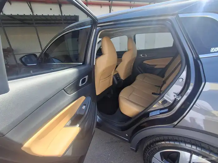 شانجان يوني اس 2025 8