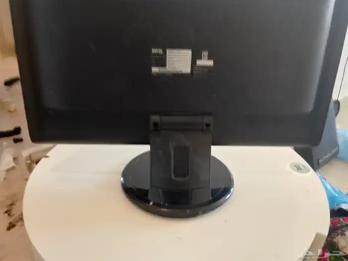 السلام عليكم للبيع شاشه وغيره البيع سمح 5