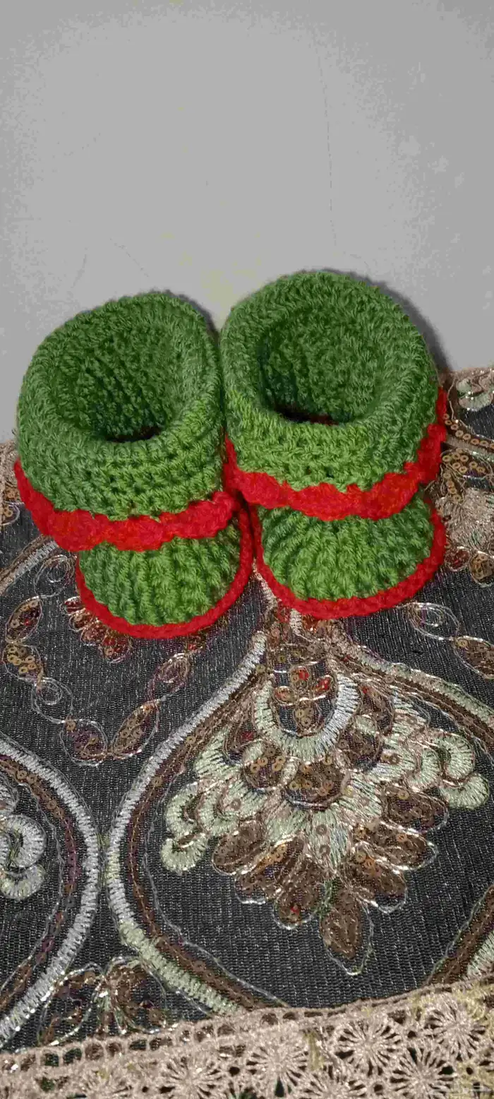 حذاء اطفال صوف شغل حسب لون لمطلوب 0