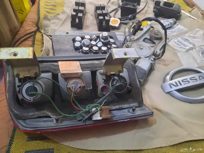 قطع غيار نيسان بترول موديل 2003 فتك مستعمله نظيفه وجديده اصل 3