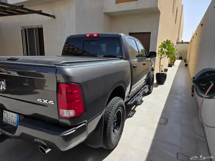 2018 دودج رام 1500 للبيع او البدل بجيب 7 راكب 7