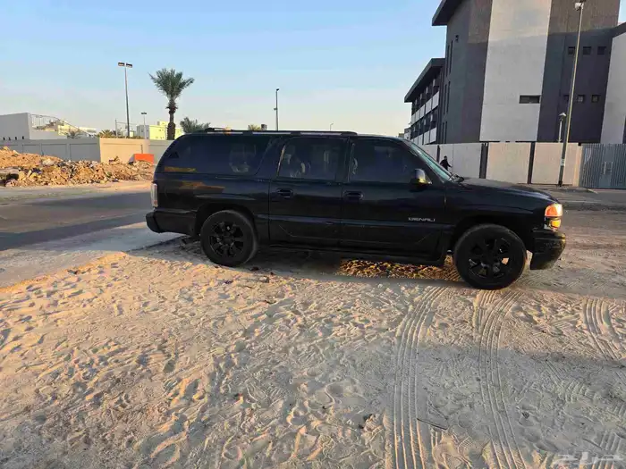 للبيع G M C دينالي الموديل 2006 1