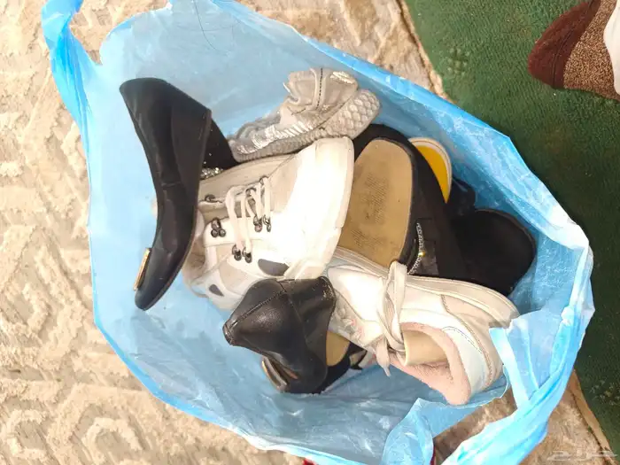 مجموعه حذيان للبيع 1