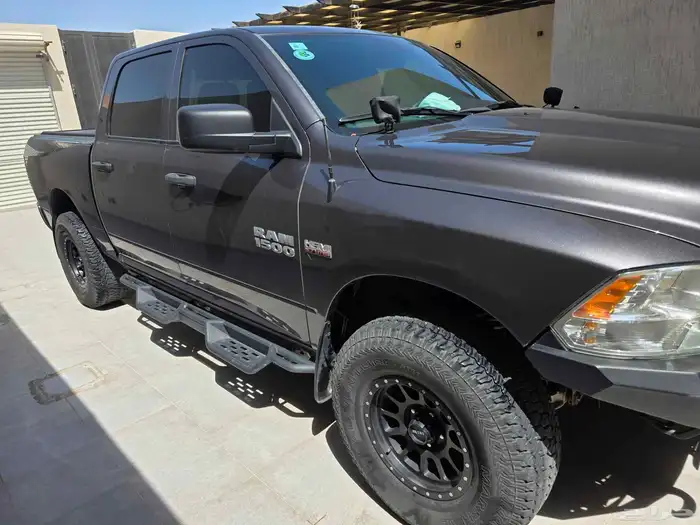 2018 دودج رام 1500 للبيع او البدل بجيب 7 راكب 4