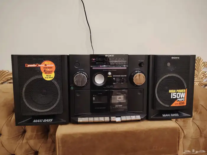 مسجل سوني شغال على الشرط الراديو والشريط 2