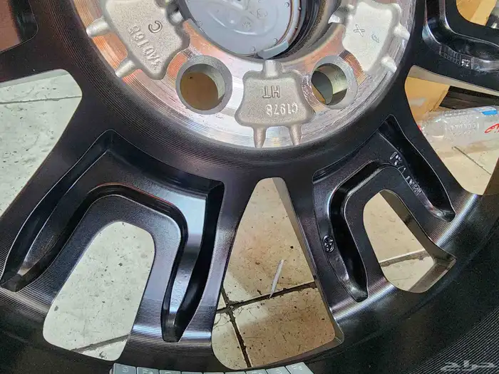 جنوط برادو مقاس 18 اصلي وكاله موديل 2025 13