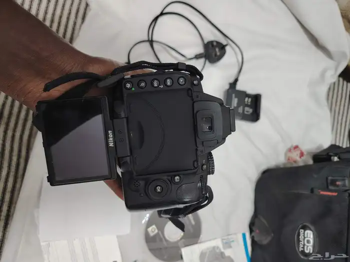 كاميرا نيكون 5000d نظيفه شبه جديده 5