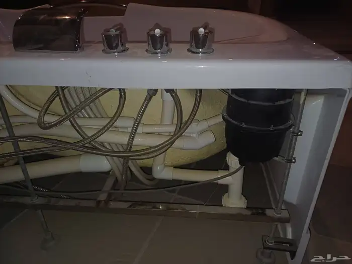 جاكوزي شبه جديد للبيع 1