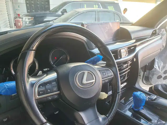 لكزس مخزن 2018 3