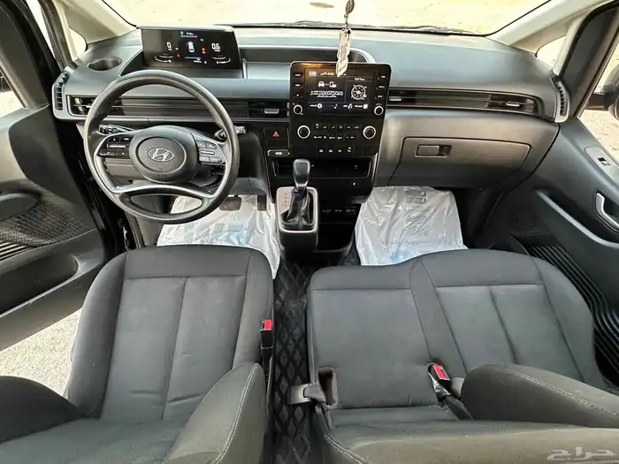 للبيع ستاريا 2023 السعر 74 6