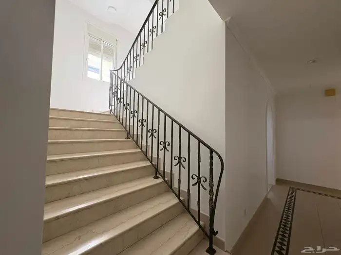 فيلا للايجار - حي الفيصلية 14