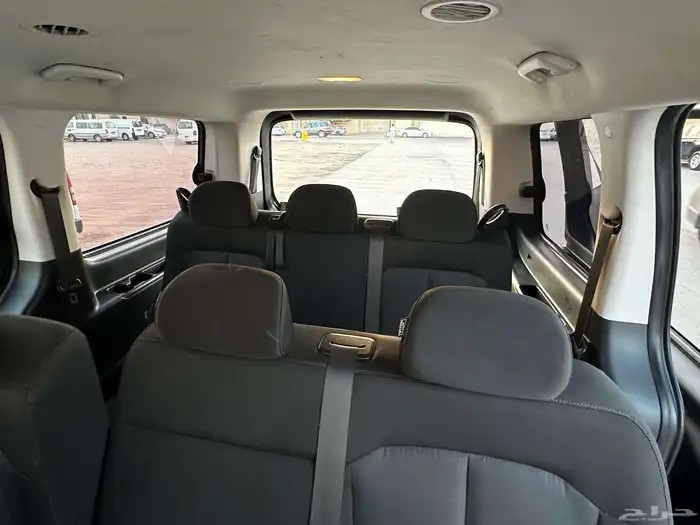 للبيع ستاريا 2023 السعر 74 10