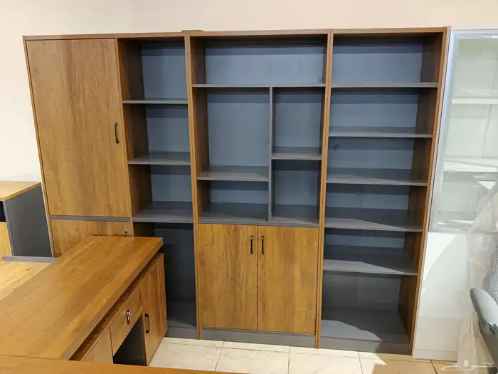 مكتب مدير طقم كامل مع دولاب كبير طولة شائي 3