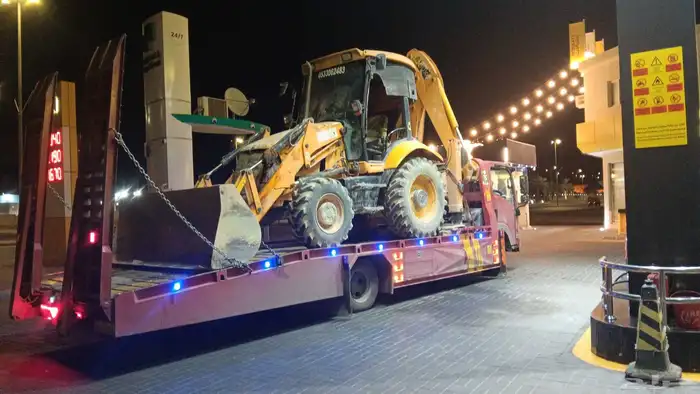 تأجير جميع انوع المعدات. متوفره جمع انوع المقاسات كرنات 2