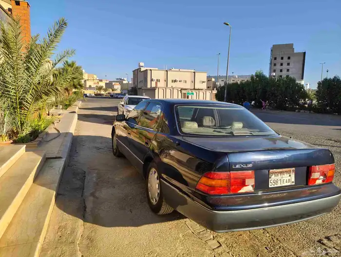 لكزس LS400 3