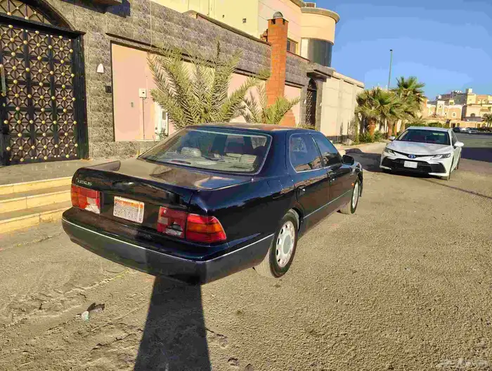 لكزس LS400 4