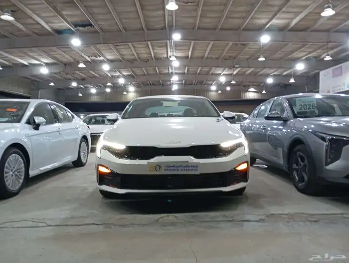 كيا 5 ستاندر مطور بدون فتحه سقف لون ابيض او رمادي موديل 2026 0