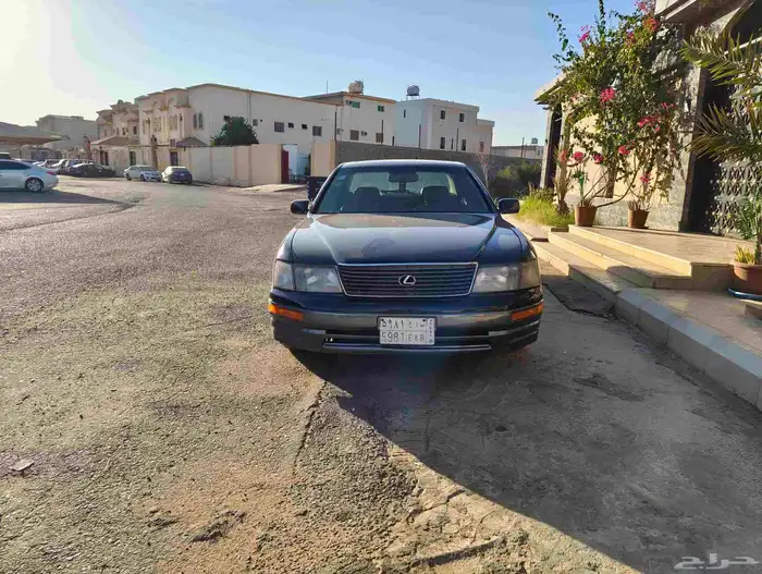 لكزس LS400 1