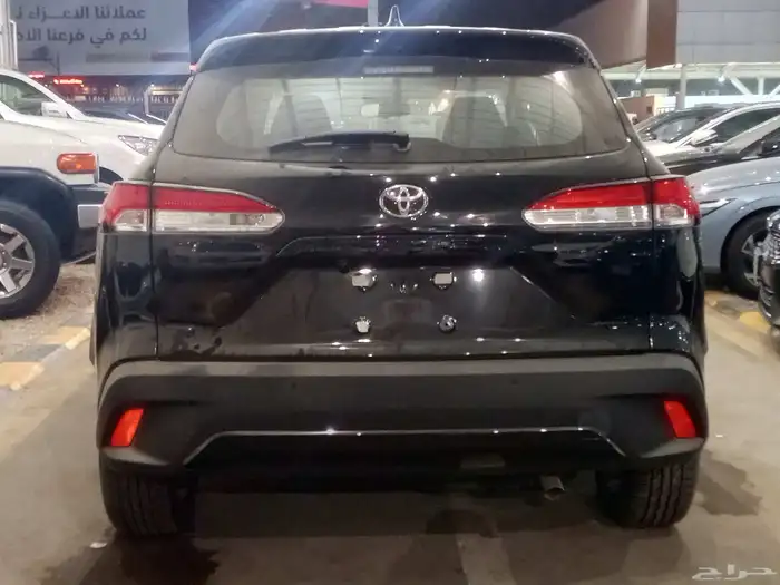 تويوتا كورلا كروس ( 2025 )نص فل بنزين اصفار جديد بطاقة جمركة 7