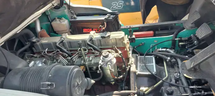 رافعة للبيع مديل 2010 4