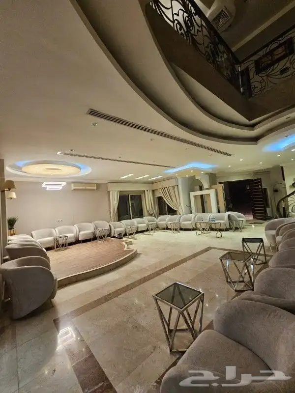 تاجير كنب في اي بي كراسي طاولات طعام 6