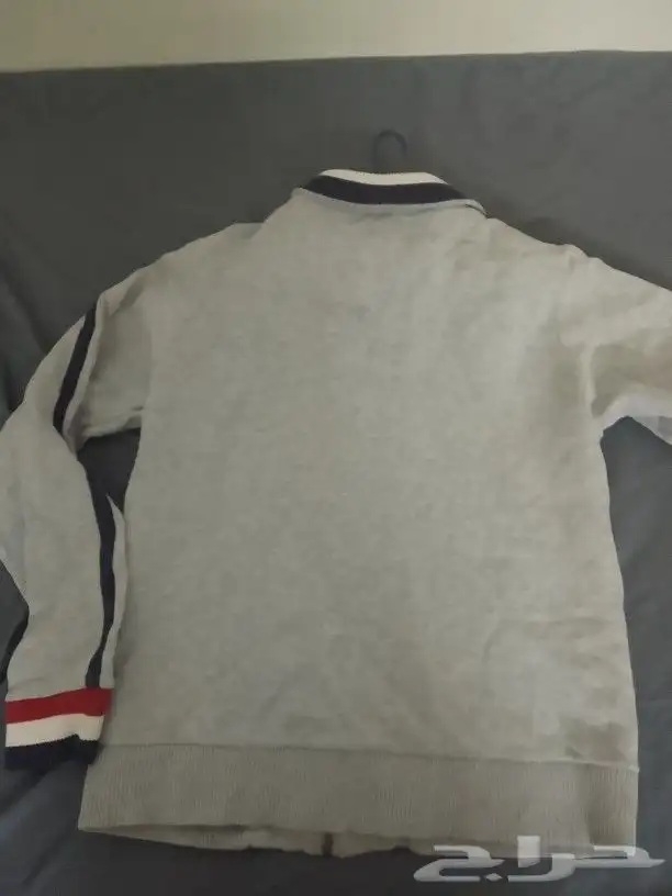 بلوفر رمادي مقاس M وبلوفر رمادي مقاس M 1