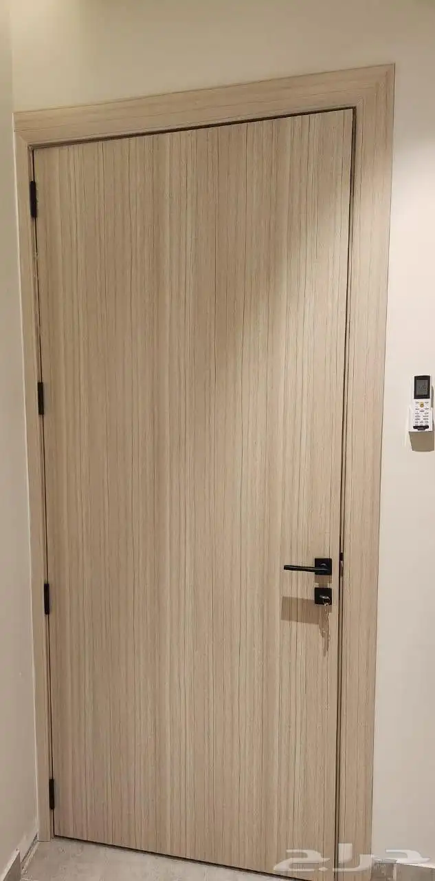 ابواب WPC منتج وطني 100 مقاوم للحريق مقاوم للماء عازل لأترب 2