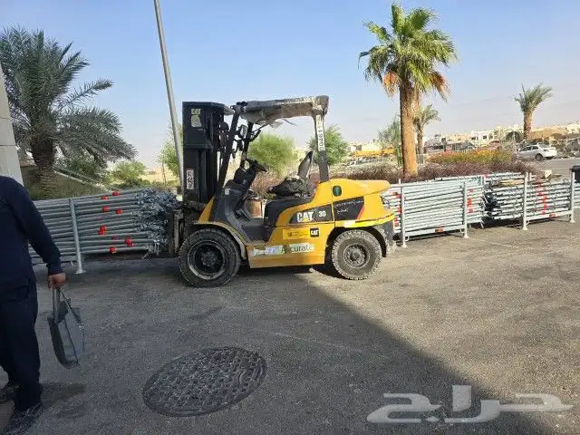 فوكلفت للايجار رافعات شوكيه للايجار كرينات للايجار الرياض 3