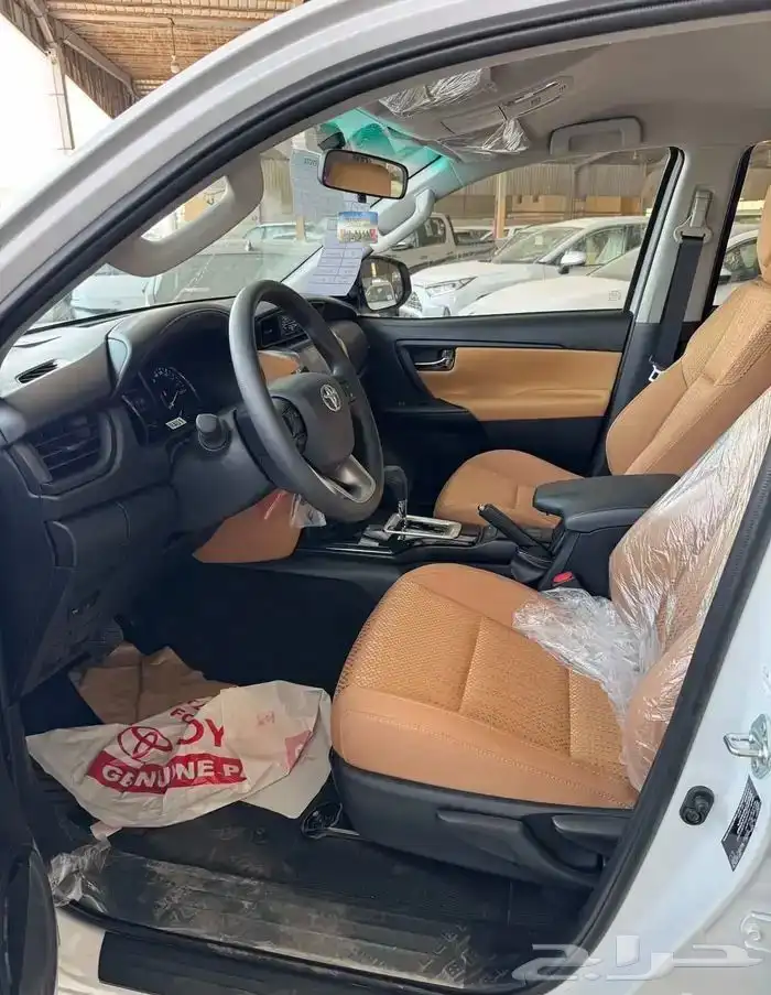 عروض الايجار منتهي بالتمليك تويوتا فورتشنر GX2 بنزين 2025 4