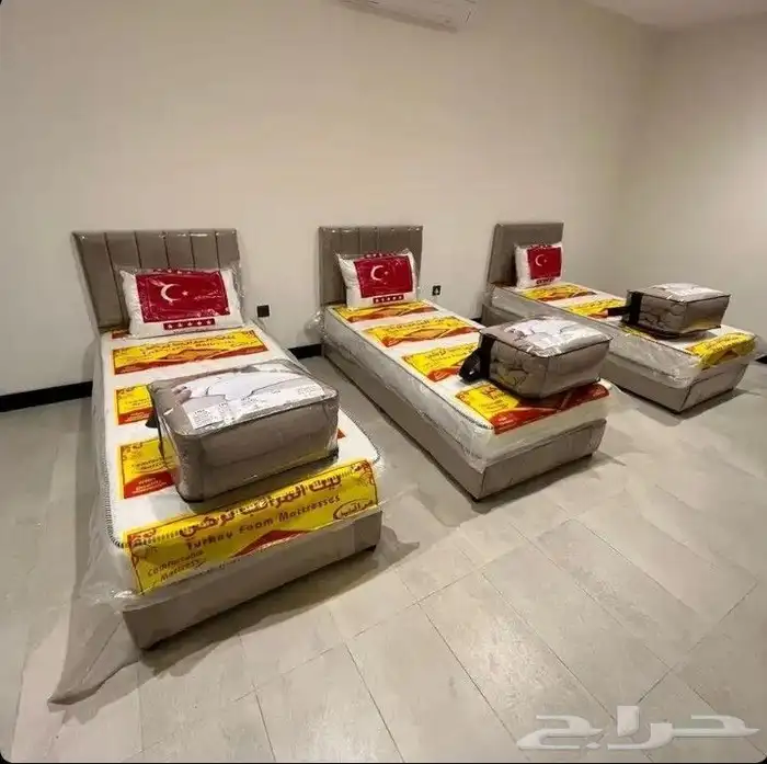 سرير دورين ومفراد ومراتب وبطانيات دولايب خشب وحديد 31