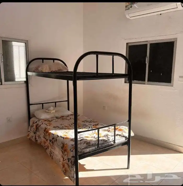 سرير دورين ومفراد ومراتب وبطانيات دولايب خشب وحديد 24