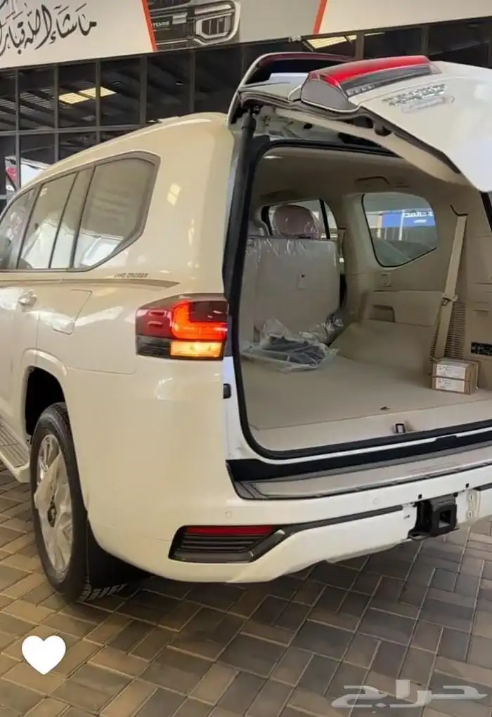 تويوتا لاندكروزر GXR فل كامل بريمي تربو محرك ديزل موديل 2025 15