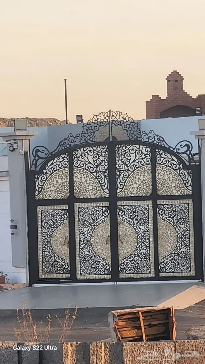 باب ليزر حديد 0