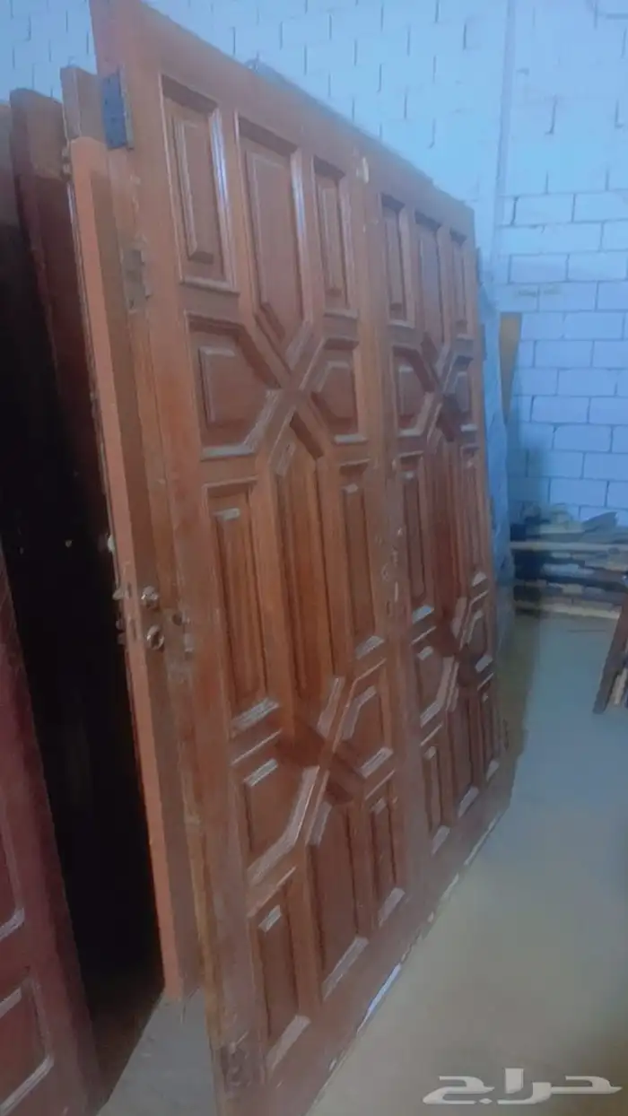 ابواب خشب مستخدم والمنيوم جديد وحديد جديد للبيع 2