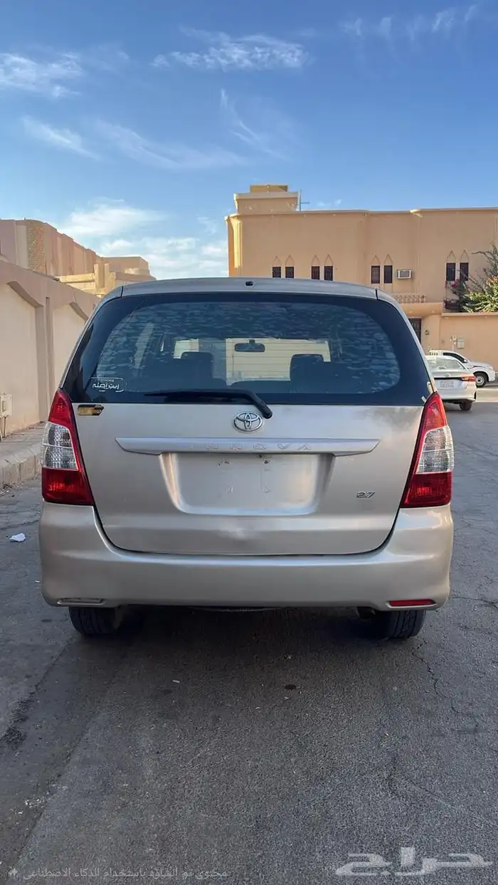 للبيع انوفا فاغن 2013 0