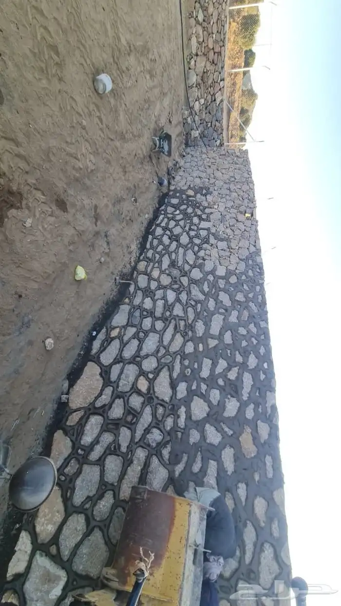 معلم حجر كبير صغير قص اراضي ورباريب 0