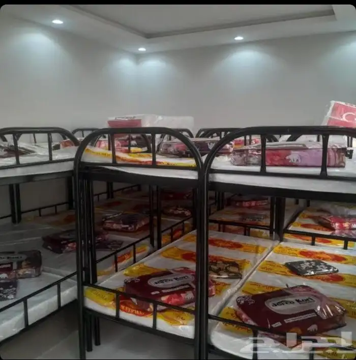 سرير دورين ومفراد ومراتب وبطانيات دولايب خشب وحديد 17