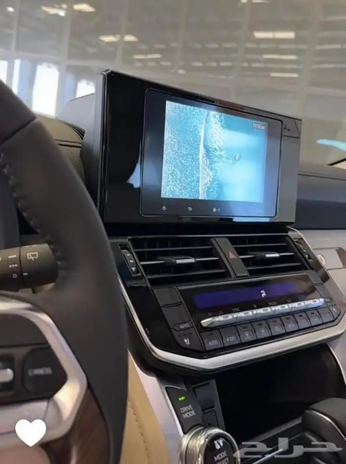 تويوتا لاندكروزر GXR فل كامل بريمي تربو محرك ديزل موديل 2025 3