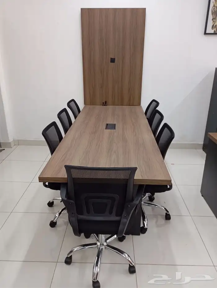 تصميم وتنفيذ مكاتب و ورك استيشن 17