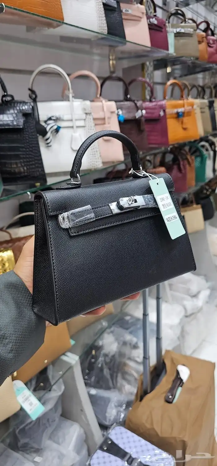 شنط نسائيه 25