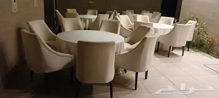 تاجير كنب في اي بي كراسي طاولات طعام 4