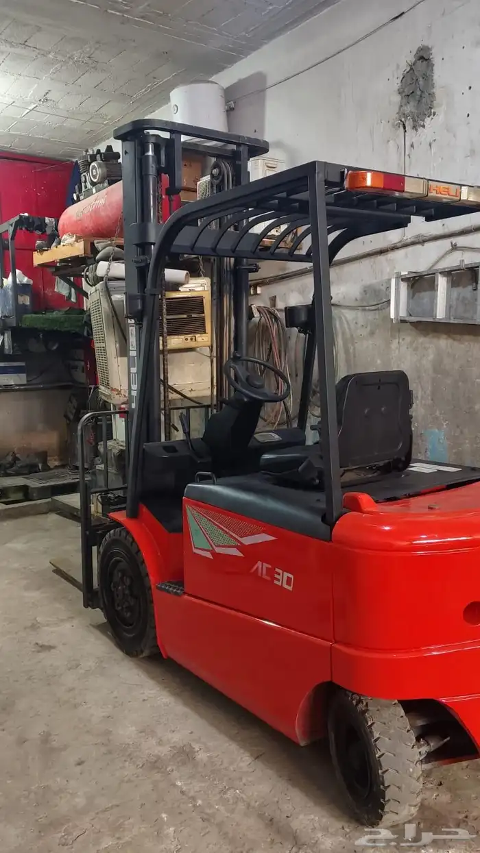 رافعه شوكيه للبيع موديل 2012 كهرباء حموله 3 طن 1