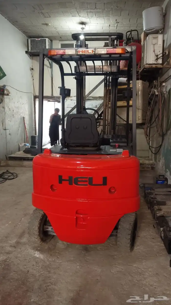 رافعه شوكيه للبيع موديل 2012 كهرباء حموله 3 طن 2