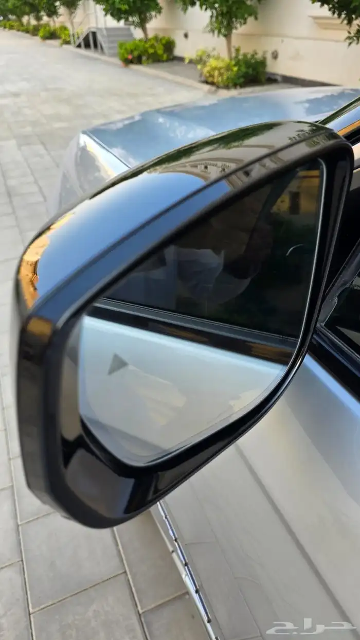 جيب جراند شروكي ساميت 2021 ضمان و صيانة مجانية 17