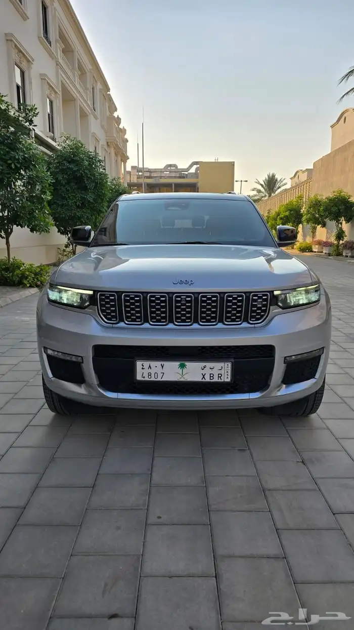 جيب جراند شروكي ساميت 2021 ضمان و صيانة مجانية 11